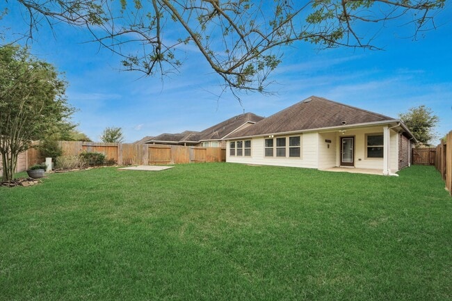 Building Photo - 24615 Ballad Dr