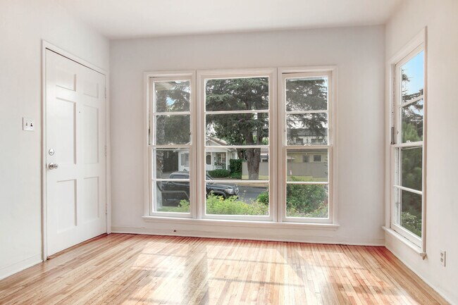 Building Photo - 857 14th St