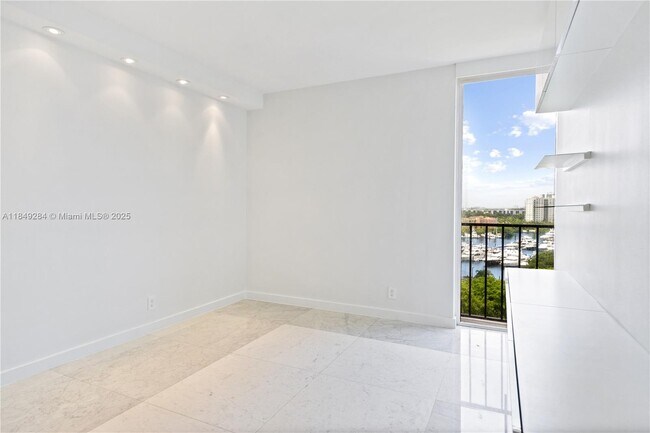 Building Photo - 19355 Turnberry Way