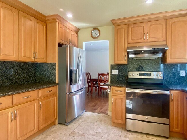 Building Photo - 852 Arcturus Cir