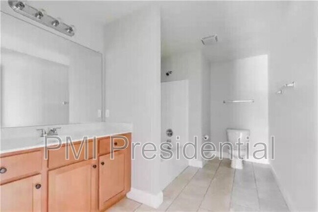 Building Photo - 1107 N 27th St