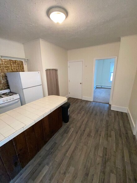 Building Photo - 9 Intervale St