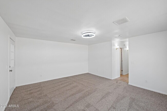 Building Photo - 7 S Catalina St