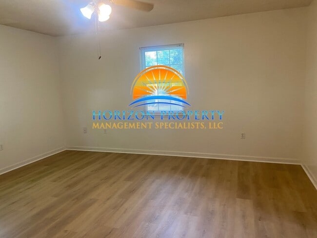 Building Photo - 13150 Dickens Ln