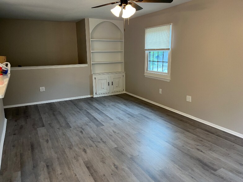 Building Photo - 108 Willow Turn
