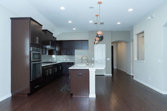 Building Photo - 2813 Barnsley Dr