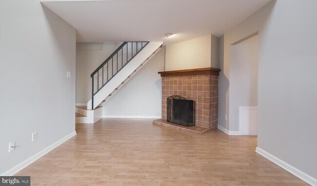 Building Photo - 1430 Washington Pl