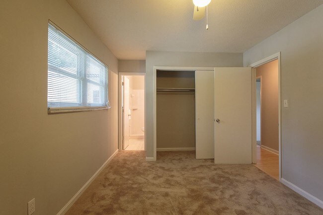 Building Photo - 1837 Devra Dr