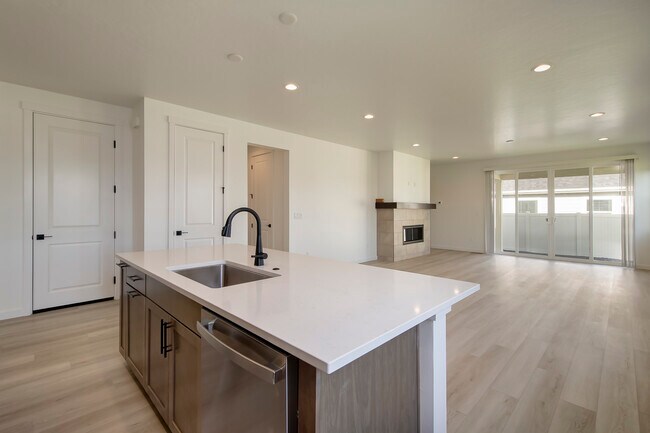 Building Photo - 2699 N Lithodora Ave