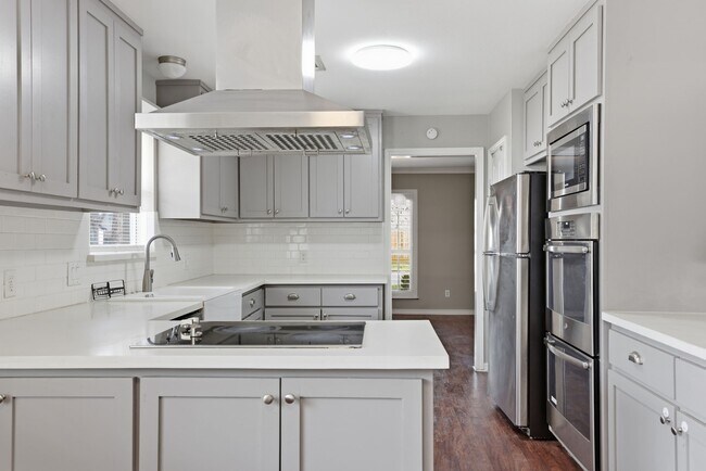 Building Photo - 7215 Ridge Oak Dr