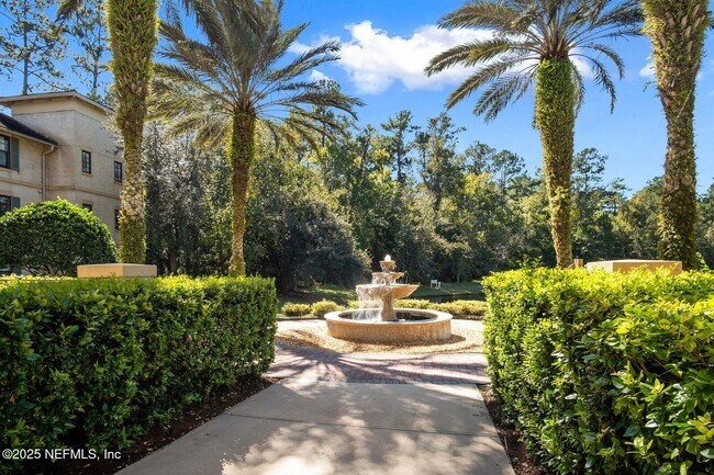 Building Photo - 945 Registry Blvd