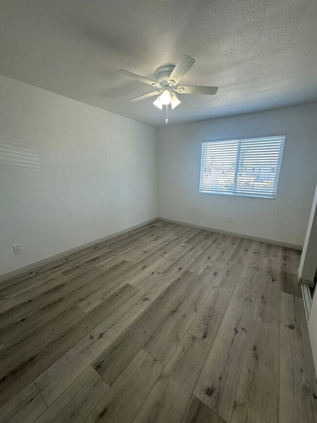Building Photo - 202-204 Calla Avenue