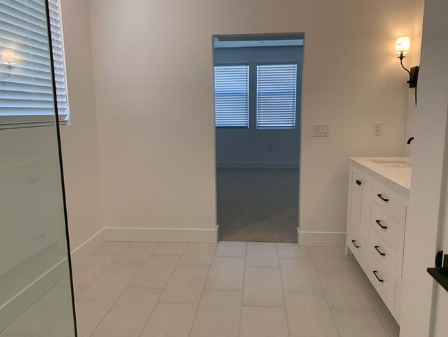 Building Photo - Brand NEW 4 bedroom 1 story home Rancho Co...