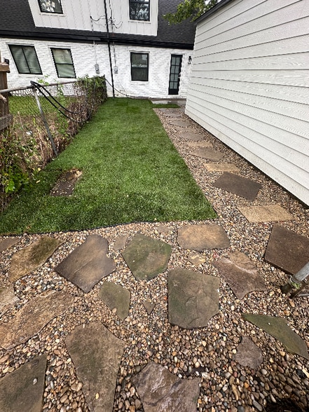 Building Photo - 14552 Southfield Fwy