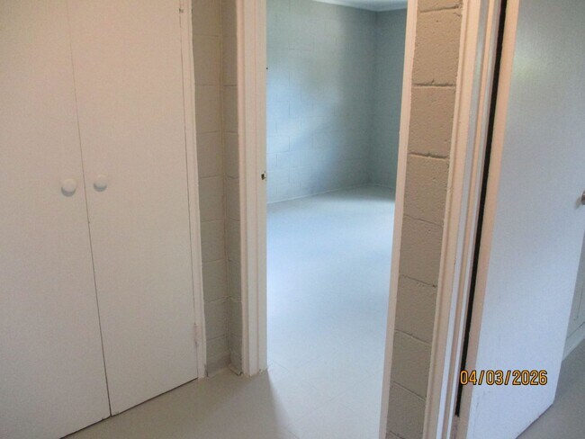 Building Photo - Affordable Ground-Level Living in Greenwood