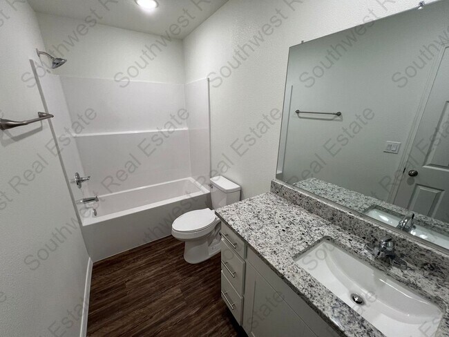 Building Photo - 2135 Bobwhite Ct
