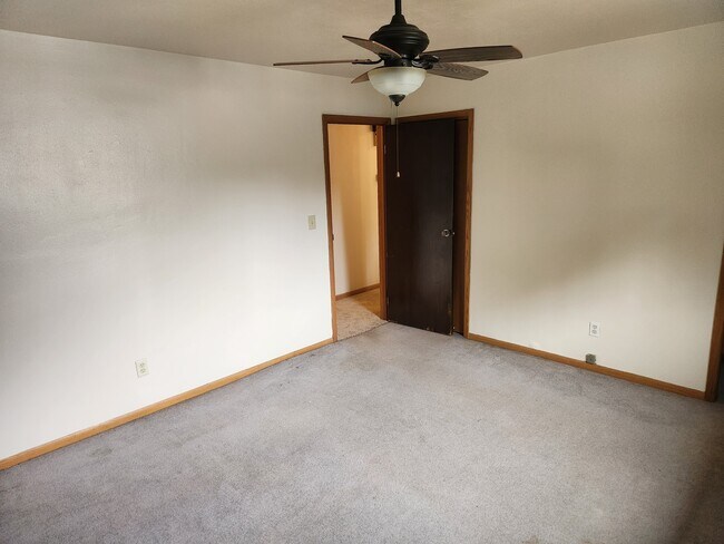 Building Photo - N 64 W23356-W24126 Main St