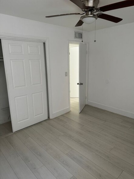 Building Photo - 1301 NE 147th St
