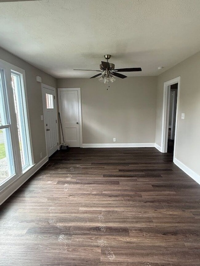 Building Photo - 4bd, 2 bath house