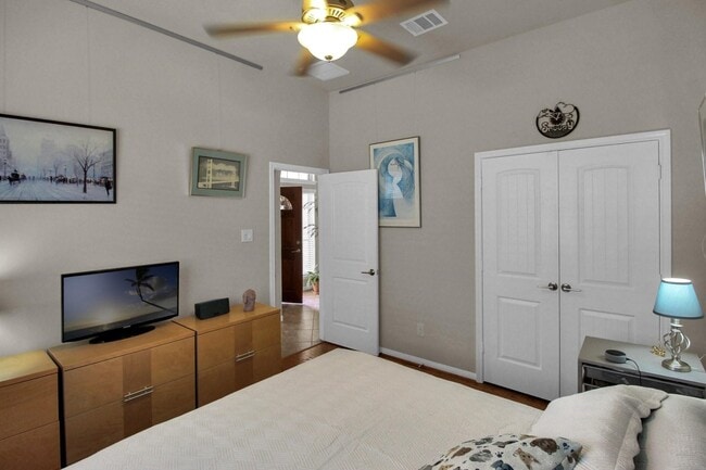 Building Photo - 3826 Pantano Ct