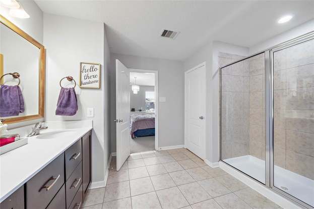 Building Photo - 15827 Copper Oak Ln