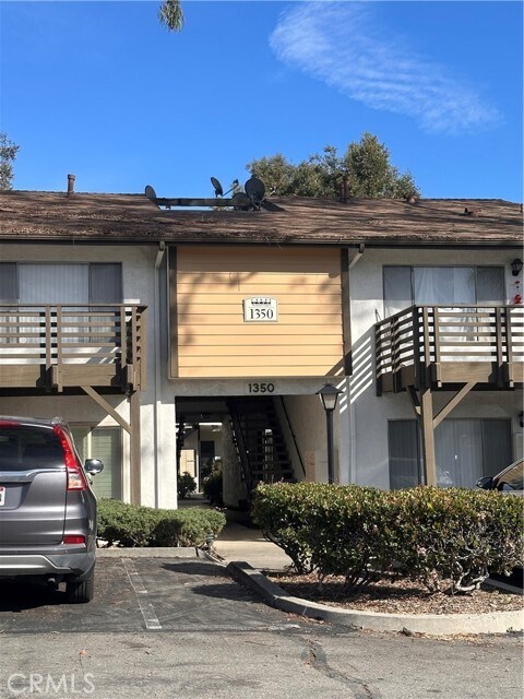 Building Photo - 1350 W Lambert Rd