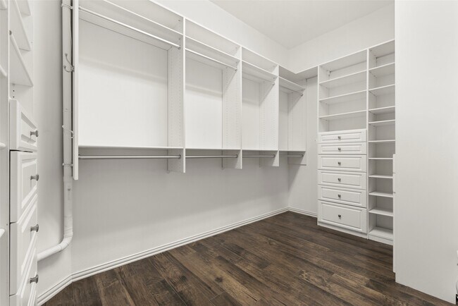 Building Photo - 118 Cezanne Woods Dr