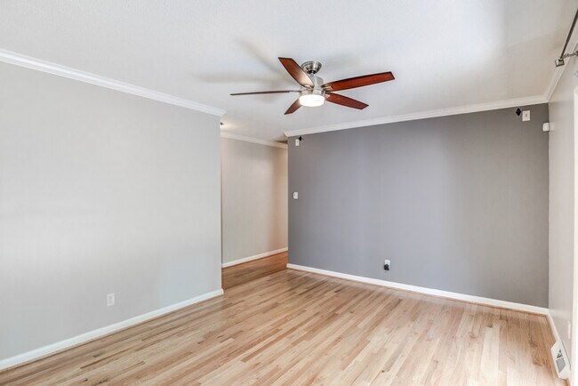 Building Photo - 1023 Pamlico Dr