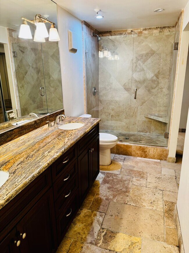 Building Photo - Oceanview 1 Bedroom with Beach Access for ...