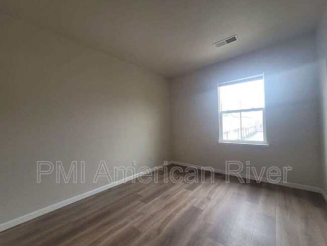 Building Photo - 8143 Crystal Walk Cir