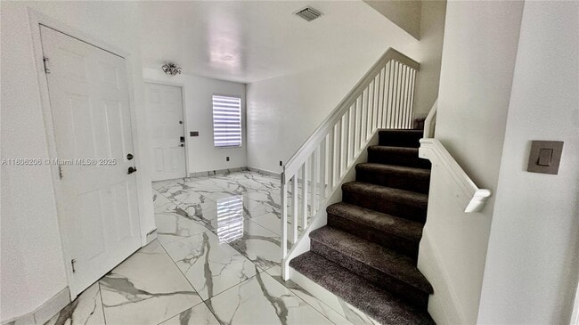 Building Photo - 3368 W 108th St