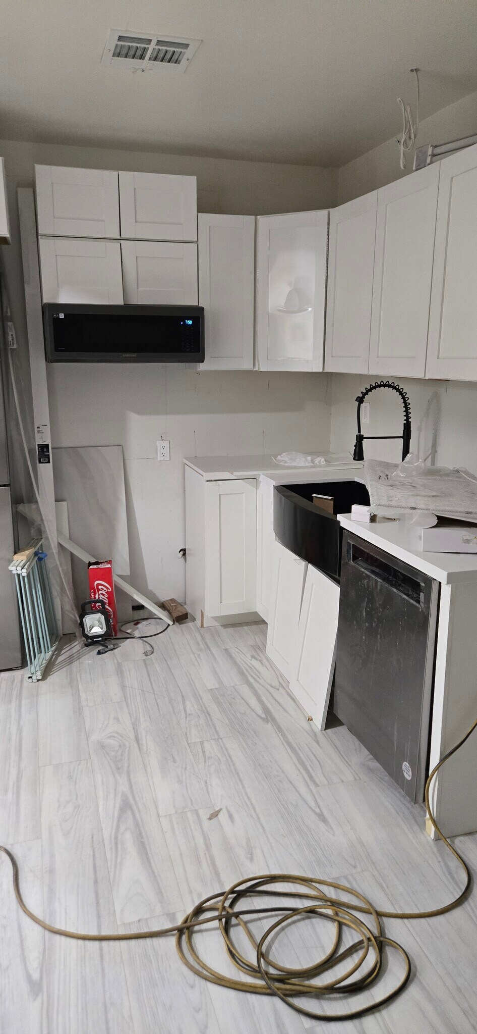 Kitchen - 15 California Way