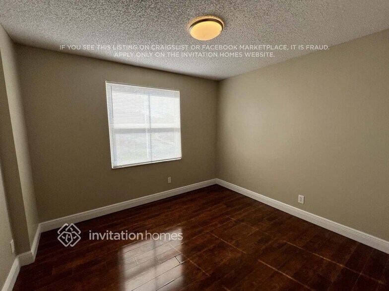 Building Photo - 3042 San Carlos Dr