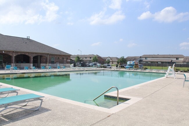 Building Photo - 12235 Roy Mix Bohn Lane