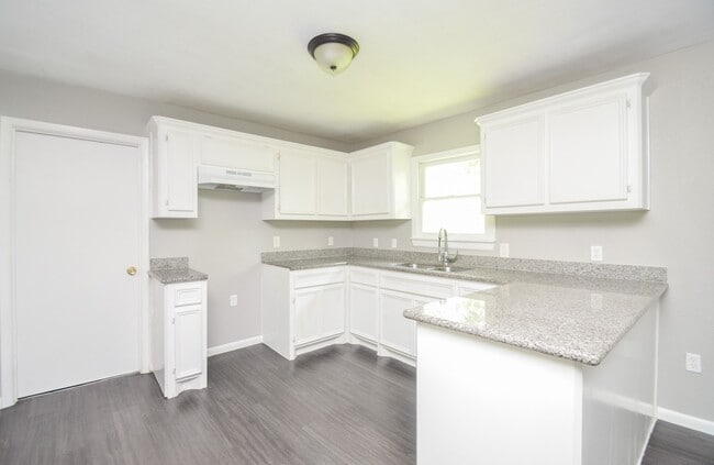 Building Photo - 206 Winkin Ave