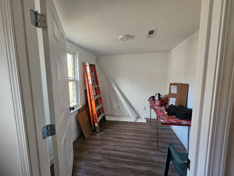 Building Photo - 5677 County Rd 260