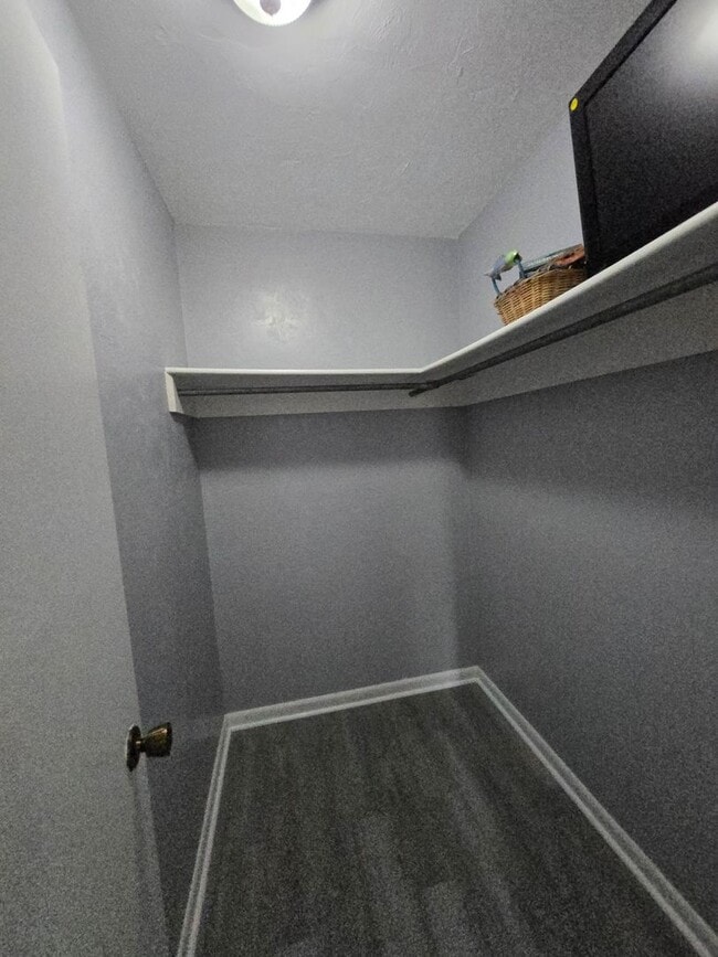 Building Photo - 3/2- Adorable home in Northwood Pines