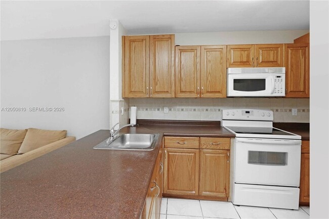 Building Photo - 2530 W 67th Pl