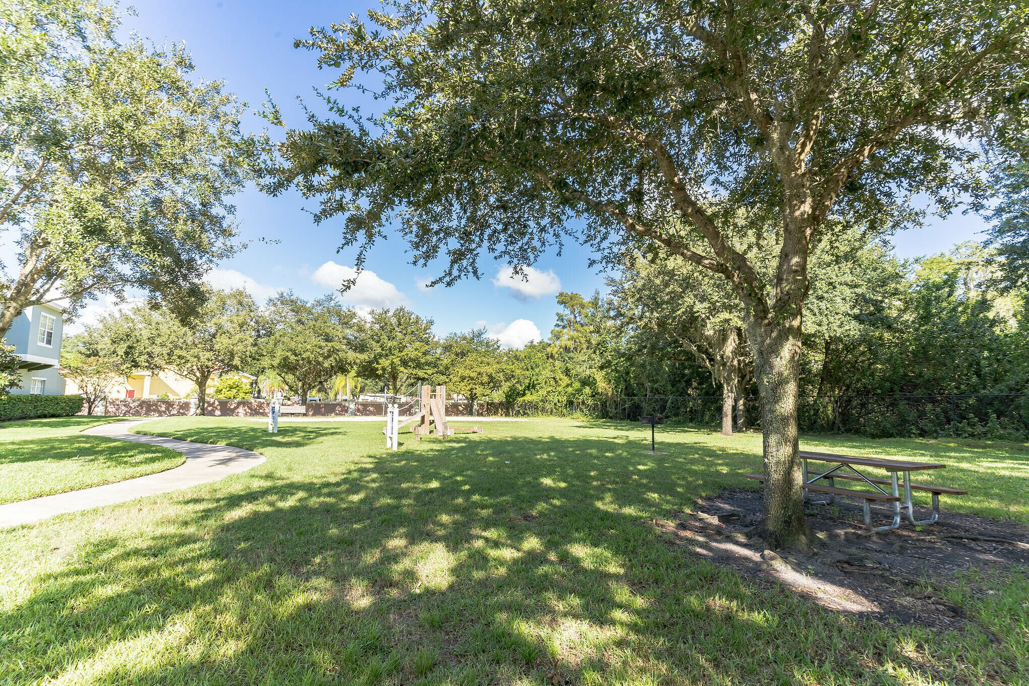 Building Photo - 2468 Caravelle Cir