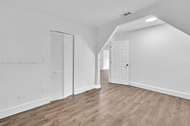 Building Photo - 2636 SW 29th Ct