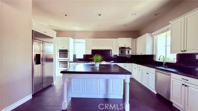 Building Photo - 8658 Edelweiss Dr