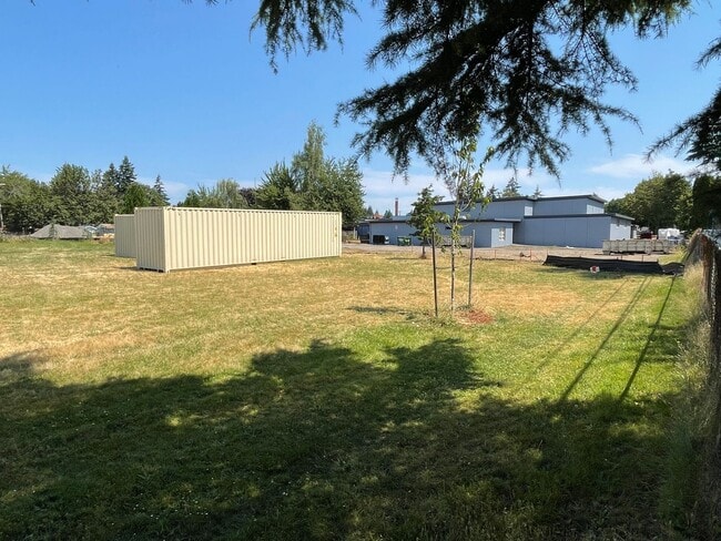 Building Photo - Centennial Remodeled Ranch Home with Large, Fenced Backyard, Attached Garage, Laminate Hardwoods