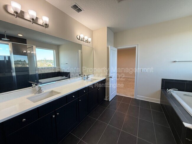 Building Photo - 214 Starlis Pl