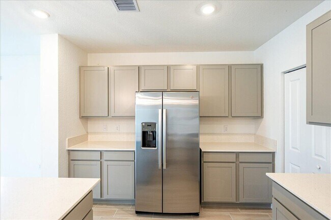 Building Photo - 6346 Windwood Wy