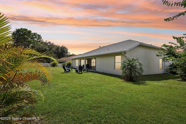 Building Photo - 2051 Thornwood Dr SE