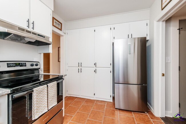 Building Photo - 1304 Georgia Ave