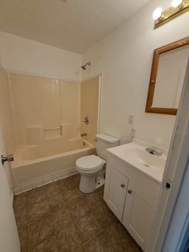 Building Photo - 4015 Keats Dr