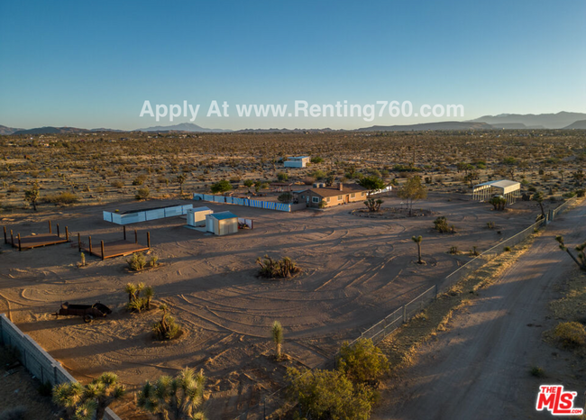 Building Photo - Newly Remodeled 3 Bedroom 2 Bathroom Home ...