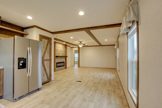 Building Photo - 295 Seays Rd