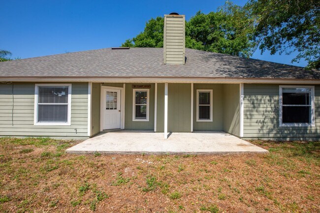 Building Photo - Great Rental in The Valley!